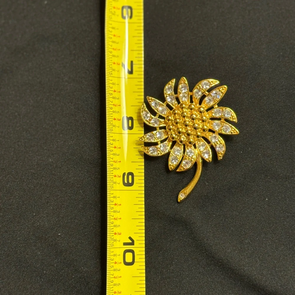 Vintage Napier Sunflower Brooch